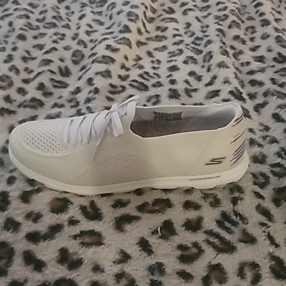 Skechers On The Go 2.0